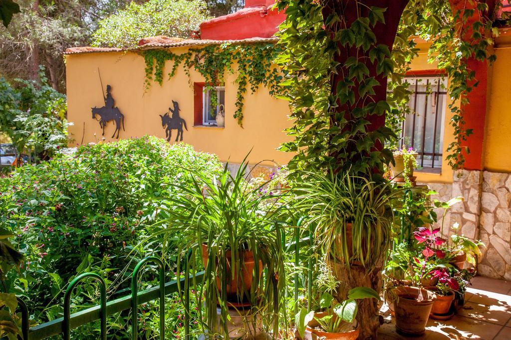 La Derrubia Guest House Villamalea Exterior photo